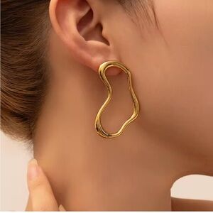 Anthropologie Squiggle Post Earrings Gold Sculptural Wavy AP09